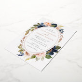 Rose Gold Blush Peach Navy Blumenhochzeit Folieneinladung (Gedreht)