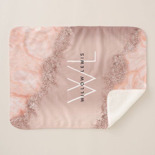 Rose Gold Blush Pink Agate Geode Glitzer Monogram Sherpadecke (Vorderseite (Horizontal))