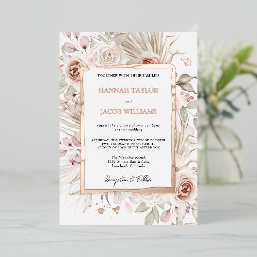 Rose Gold Boho Rustic Floral Wedding Folieneinladung (Stehend vorne)