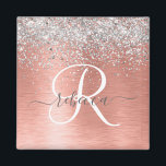 Rose Gold Brushed Metal Glitzer Monogram Name Magnet<br><div class="desc">Dieses trendige,  schicke Magnetdesign mit hübschem silberglänzenden Glitzer auf einer Rose mit goldgebürstetem metallischem Hintergrund ist einfach zu personalisieren.</div>
