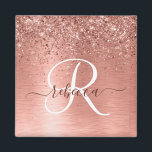 Rose Gold Brushed Metal Glitzer Monogram Name Magnet<br><div class="desc">Dieses schicke Magneten-Design mit hübschem vergoldetem Glitzer aus Rose auf einer Rose mit goldgebürstetem metallischem Hintergrund ist einfach zu personalisieren.</div>