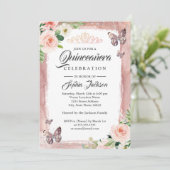 Rose Gold Butterfly Sparkon Floral Quinceanera Einladung (Stehend Vorderseite)