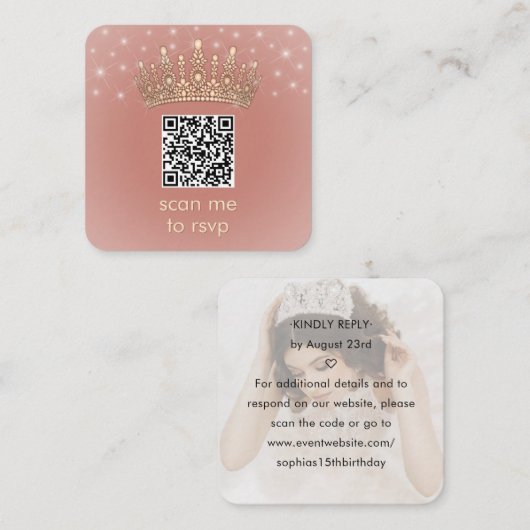 Rose Gold Crown Quinceañera Photo Scan Me QR RSVP Begleitkarte (Vorne/Hinten)