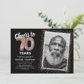 Rose Gold feiert 70. Geburtstag Foto Einladung (Stehend Vorderseite)