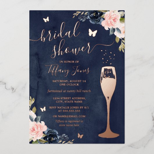 Rose Gold Floral Bubbly Brautparty Folieneinladung (Vorderseite)