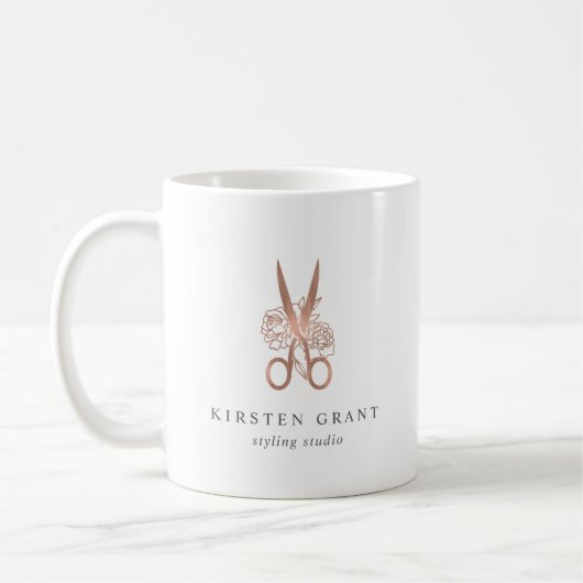 Rose Gold Floral Scissors Salon Logo Kaffeetasse (Links)