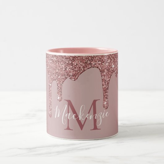 Rose Gold Glam Drift Glitzer Monogram Zweifarbige Tasse (Mittel)