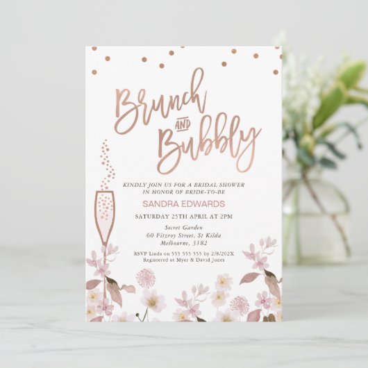 Rose Gold Glass Brunch Bubbly Brautparty Einladung (Stehend Vorderseite)