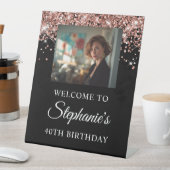 Rose Gold Glitter Black Photo 40th Birthday Sockelschild (In Situ)