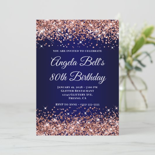 Rose Gold Glitter Navy Blue Ombre 80th Birthday Einladung (Stehend Vorderseite)