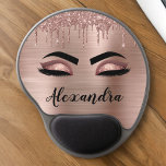 Rose Gold Glitter Sparkle Eyelashes Monogram Name Gel Mousepad<br><div class="desc">Rose Gold Imitate Foil Metallic Sparkle Glitzer Pinselmetall Monogram Name and Initial Eyelashes (Lashes),  Eyelash Extensions and Eyes Blush Pink Mouse Pad (mousepad). Das Design macht den perfekten 16 Geburtstag,  Hochzeit,  Brautparty,  Jubiläum,  Babydusche oder Junggeselinnen-Abschied Geschenk für jemanden,  der einen trendigen coolen Stil sucht.</div>