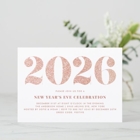 Rose Gold Glitzer 2024 Silvester Party Einladung (Stehend Vorderseite)