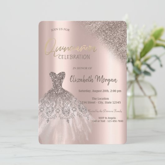 Rose Gold Glitzer Bokeh Dress Quinceañera Einladung (Stehend Vorderseite)