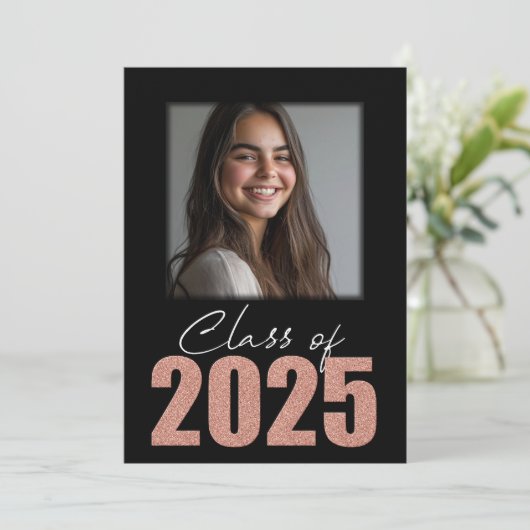 Rose Gold Glitzer Class of 2025 Foto Open House Einladung (Stehend Vorderseite)