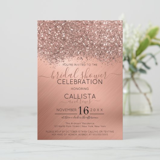 Rose Gold Glitzer Confetti Metallic Brautparty Einladung (Stehend Vorderseite)