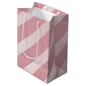 Rose Gold Glitzer Elegantes modernes Design Mittlere Geschenktüte (Vorderseite Schrägansicht)