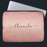 Rose Gold Glitzer glänzender Gradientenname Laptopschutzhülle<br><div class="desc">Mädchen und elegant. Eine Rose goldene Farbverlauf Imitat Glitzer Muster. Personalisieren Sie Ihren Namen und fügen Sie ihn hinzu. Der Name ist mit einem modernen handgeschriebenen Stilskript geschrieben. Dunkle Rose goldfarbene Buchstaben. Um die Swashes behalten, löschen Sie nur den Beispielnamen, verlass die Leerzeichen oder Emoji's vor und nach dem Namen....</div>