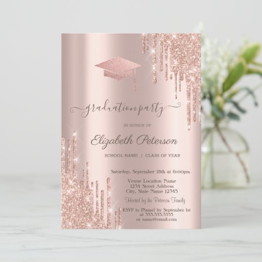 Rose Gold Glitzer Grad Cap Tropfen Einladung (Stehend Vorderseite)