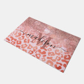 Rose Gold Glitzer Leopard Print Fußmatte (Schrägansicht)