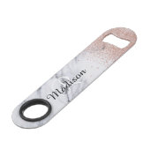 Rose Gold Glitzer Look Monogramm Marmorflasche Speed Flaschenöffner (Rückseite Schrägansicht)