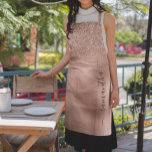 Rose Gold Glitzer Metallic Handgeschriebenes Monog Schürze<br><div class="desc">Dieses Design kann personalisiert werden, indem Sie die Option Anpassen auswählen, um Text hinzuzufügen oder andere Änderungen vorzunehmen. Wenn dieses Produkt die Möglichkeit hat, das Design auf einen anderen Gegenstand zu übertragen, stellen Sie bitte sicher, dass das Design bei Bedarf angepasst wird. Kontaktieren Sie mich unter colorflowcreations@gmail.com , wenn Sie...</div>