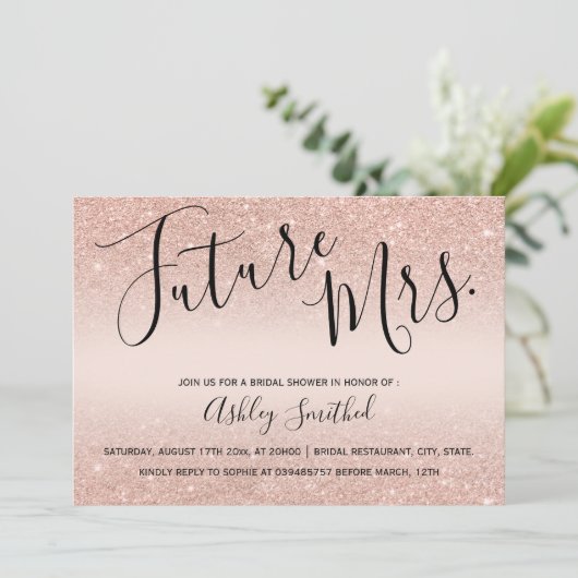 Rose Gold Glitzer rot Rosa Mrs. Brautparty Einladung (Stehend Vorderseite)