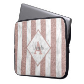 Rose Gold Glitzer Streifen Marble Monogramm-Skript Laptopschutzhülle (Vorderseite Links)