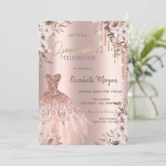 Rose Gold Glitzer Tropfen Dress Blume Quinceañera Einladung (Stehend Vorderseite)