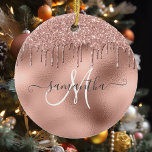 Rose Gold Glitzer Tropfen Hand Schriftlicher Skrip Keramik Ornament<br><div class="desc">Dieses Design kann in dem Bereich personalisiert werden, der durch das Ändern des Fotos und/oder Textes zur Verfügung gestellt wird. Oder Sie können es anpassen, indem Sie den Mausklick auswählen, um weitere Optionen anzupassen, um die Farbe des Hintergrunds zu löschen oder zu ändern, Text hinzuzufügen, die Textfarbe oder den Stil...</div>