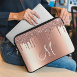 Rose Gold Glitzer Tropfen Metal Monogram Trendy Laptopschutzhülle<br><div class="desc">Dieses Design kann in dem Bereich personalisiert werden, der durch das Ändern des Fotos und/oder Textes zur Verfügung gestellt wird. Sie können auch angepasst werden, indem Sie auf Vorlage personalisieren klicken und dann auf die Schaltfläche klicken, um weitere Optionen anzupassen, um die Hintergrundfarbe zu löschen oder zu ändern, Text hinzuzufügen,...</div>