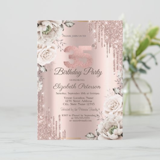 Rose Gold, Glitzer Tropfen, Weiße Blume 35. Einladung (Stehend Vorderseite)