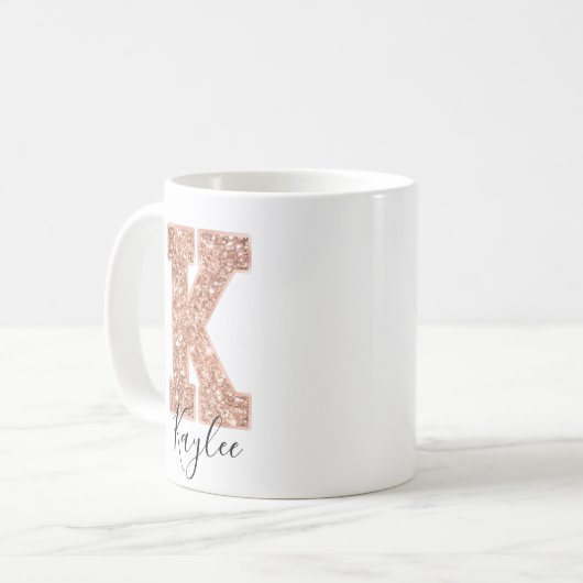 Rose Gold Glitzer Varsity Letter Monogram K Kaffeetasse (Vorderseite Links)