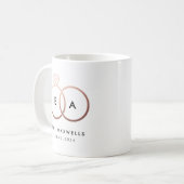 Rose Gold-Hochzeitsring-Monogramm mit Datum Kaffeetasse (Vorderseite Links)