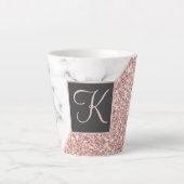 Rose Gold Imitat Glitzer Marmor Mit Monogramm Milchtasse (Vorderseite)