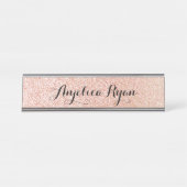 Rose Gold Imitats Glitzer Personalisierter Skriptn Schreibtischnamensplakette (Vorderseite )