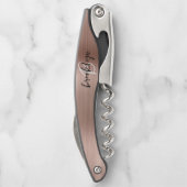 Rose Gold Imitats Pinselmetall Monogram Script Kellnermesser (Rückseite)