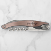 Rose Gold Imitats Pinselmetall Monogram Script Kellnermesser (Rückseite)