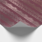 Rose Gold Lace Stripe Muster auf Burgund Geschenkpapier (Ecke)