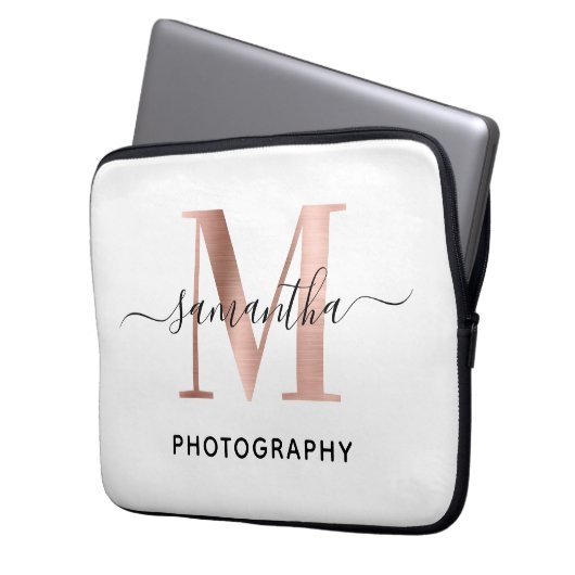 Rose Gold M Monogram Elegante Signature Logo Laptopschutzhülle (Vorderseite Links)