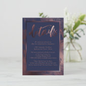 Rose Gold Marmor Hochzeitsdetails über Navy Blue Begleitkarte (Stehend Vorderseite)