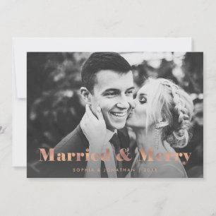 Rose Gold Moderner Text Zwei Foto Verheiratet und Feiertagskarte
