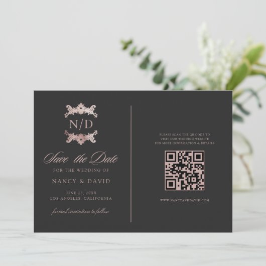 Rose Gold Monogram Qr Code Wedding Save The Date (Stehend Vorderseite)