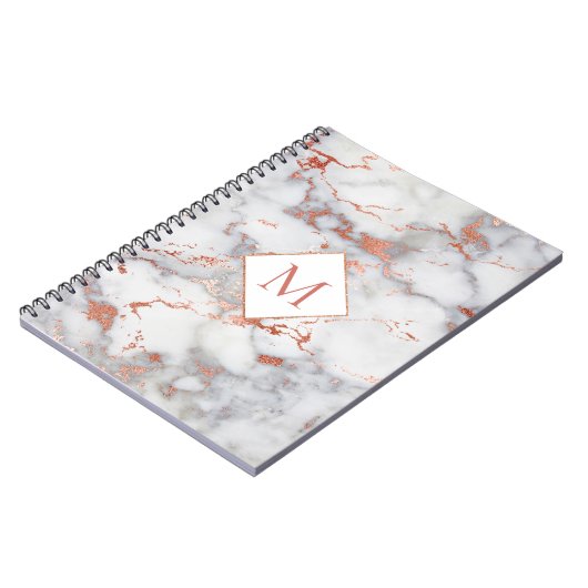 Rose Gold Monogramm auf Marmorstruktur Notizblock (Linke Seite)