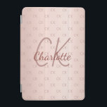Rose Gold Monogramm Initialen rosa Moderne iPad Mini Hülle<br><div class="desc">Personalisieren und fügen Sie Ihren Namen und Monogramm Buchstaben,  Initialen. Das Monogramm initialisiert als Muster auf dem Hintergrund. Eine gürtliche und weibliche Rose Gold,  rosa Farbverlauf Hintergrund. Rose goldfarbene Buchstaben. Der Name wird mit einem handgeschriebenen Stilskript geschrieben.</div>