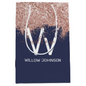 Rose Gold Navy Blue Girl Glitzer Dust Monogram Mittlere Geschenktüte (Vorderseite)