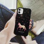 Rose Gold Pferde Stars Monogram Phone Case<br><div class="desc">Metallische Pferdedarstellung in Rose Gold auf schwarzem Hintergrund mit passenden Sternen verbunden mit einem eleganten Drehbuch. Karo in unserem Shop für weitere Artikel aus dieser Kollektion.</div>