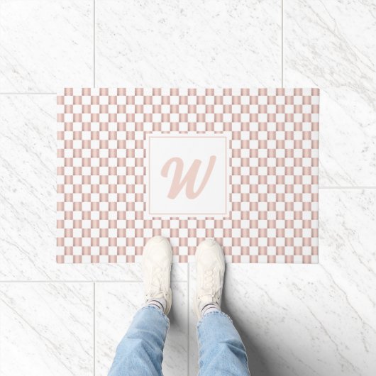 Rose Gold Pink Checkerboard Muster Monogramm Fußmatte (Indoor)
