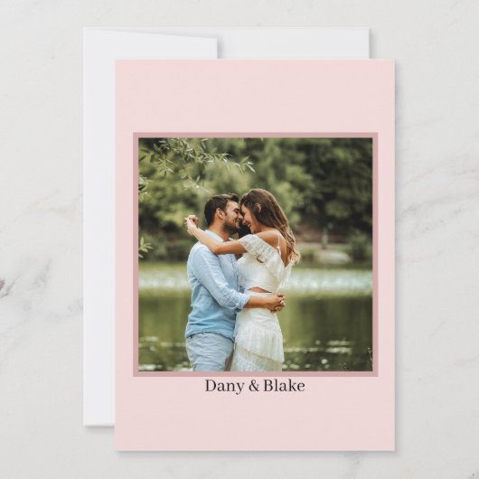 Rose Gold Pink Floral Moderne Schriftart Foto Hoch Einladung (Rückseite)