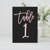 Rose Gold Pink Foil Modernes Script Tischnummer 1 (Stehend Vorderseite)