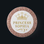 Rose Gold Pink Glitzer Princess Birthday Girl Button<br><div class="desc">Funkelnd rosa Kronenknöpfe mit personalisiertem Namen für das Geburtstagsmädchen,  funktioniert auch als bezauberndes Gastgeschenk für jeden Party-Gast! Koordination der Party-Vorräte der Prinzessin im Papierwaschladen.</div>